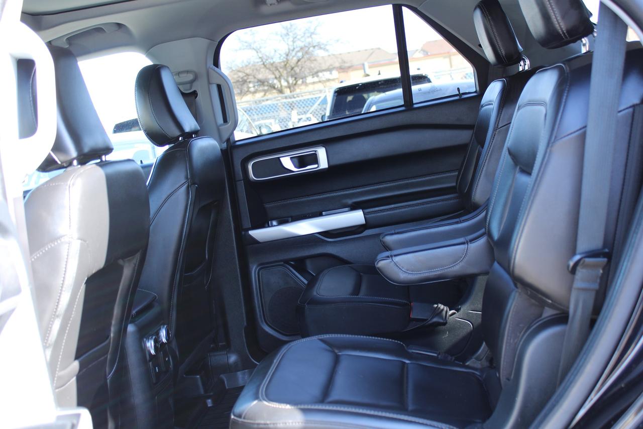 2023 Ford Explorer XLT 4WD Photo