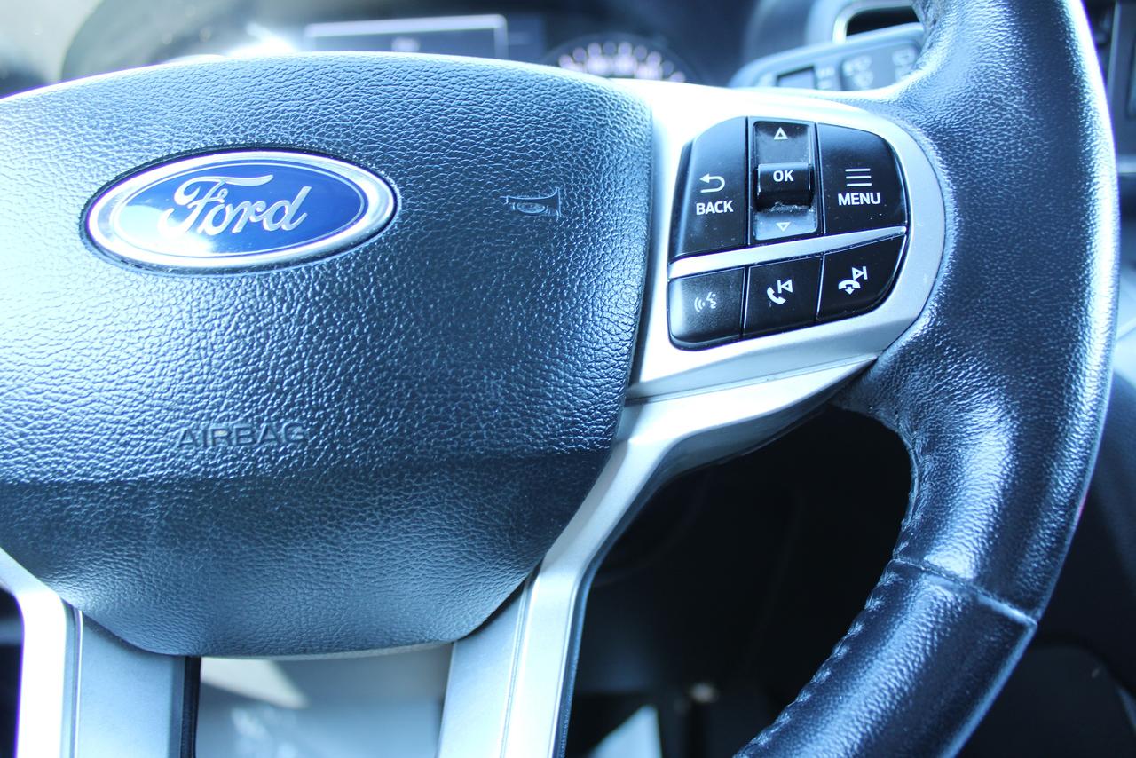 2023 Ford Explorer XLT 4WD Photo
