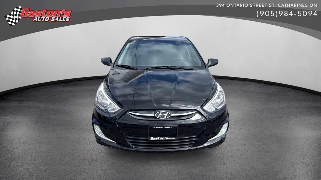 2016 Hyundai Accent SE Photo