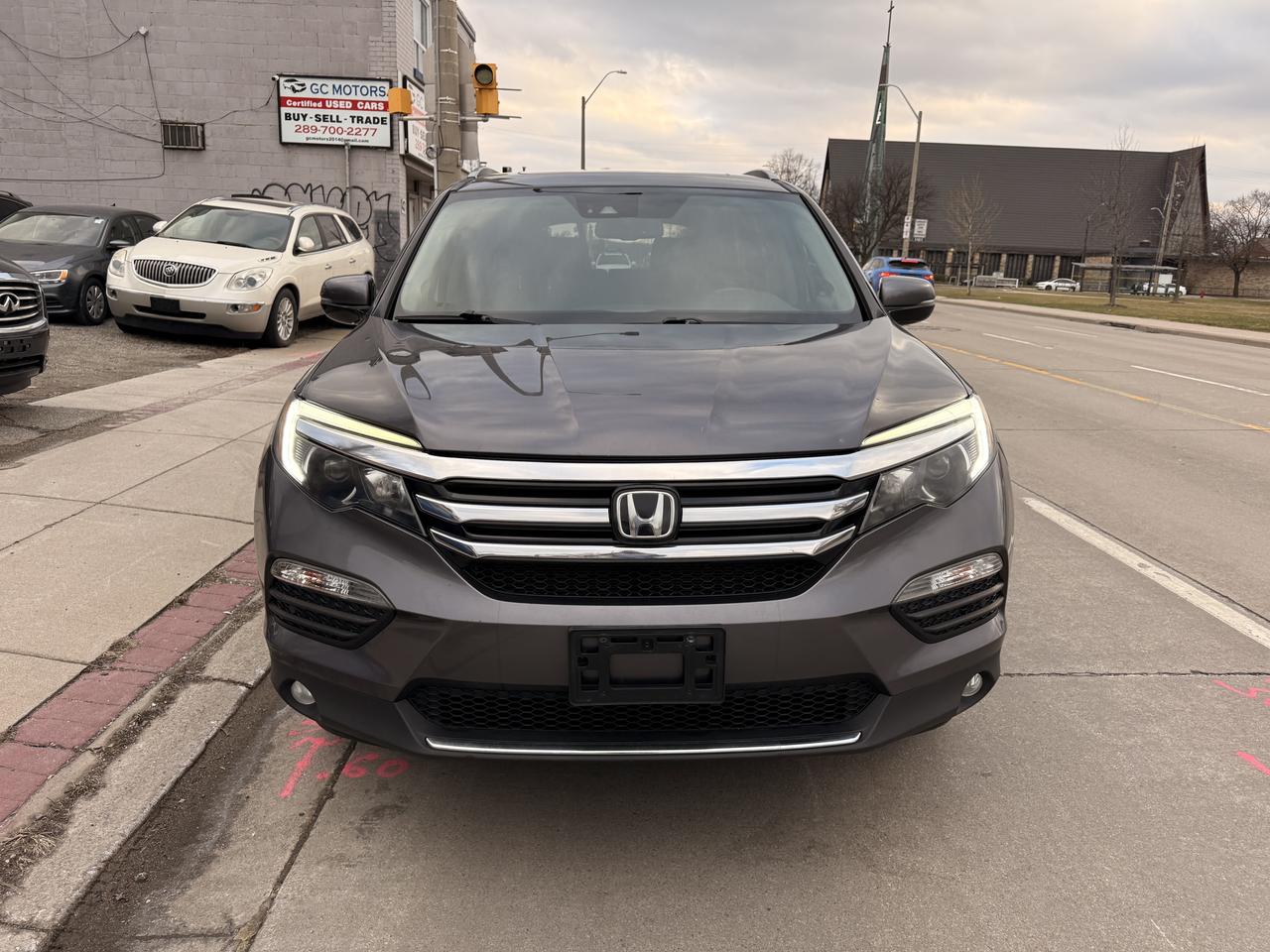 <p>2017 Honda Pilot 4WD 4dr Touring,excellent conditions,timing belt done at 156000kms, 7 passenger,clean carfax,safety certification included in the price call 2897002277 or 9053128999</p><p>click or paste here for carfax: https://vhr.carfax.ca/?id=s%2BbDkTTLRnhUGkxGueNUoSk8TaHJ1r9Z</p>