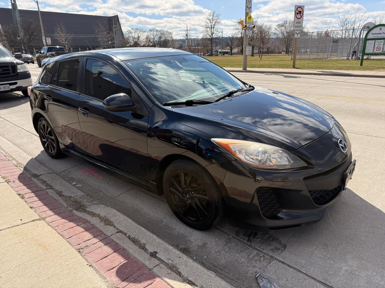 2012 Mazda MAZDA3 4dr HB Sport Man GS *Ltd Avail* Photo3