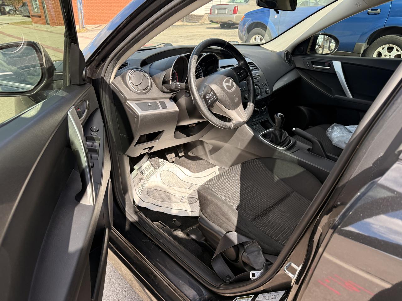 2012 Mazda MAZDA3 4dr HB Sport Man GS *Ltd Avail* Photo