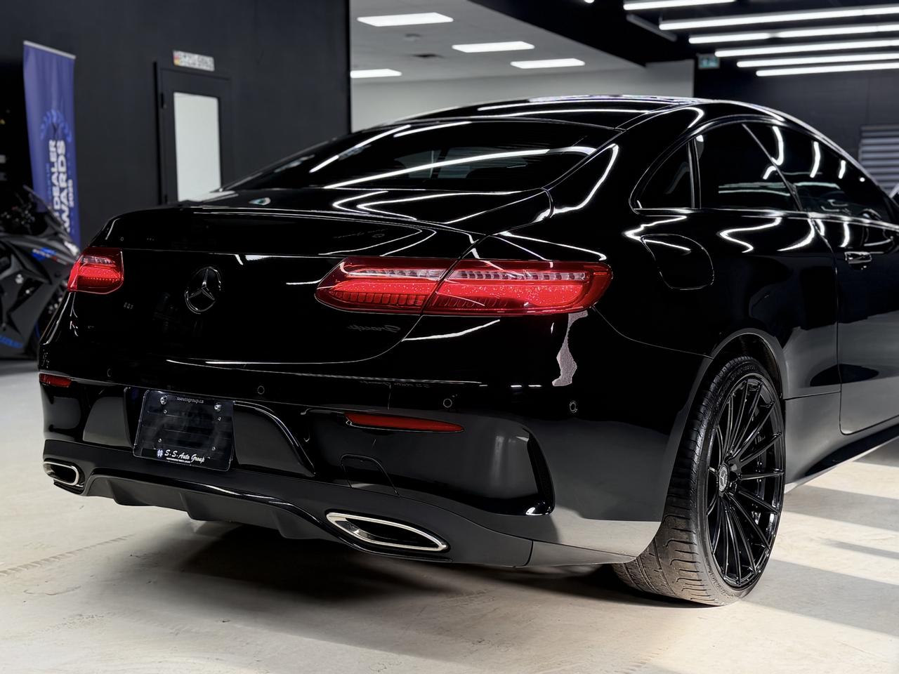2018 Mercedes-Benz E400 4MATIC AMG PKG|COUPE|NAV|BACKUP|BSM|SUNROOF| Photo