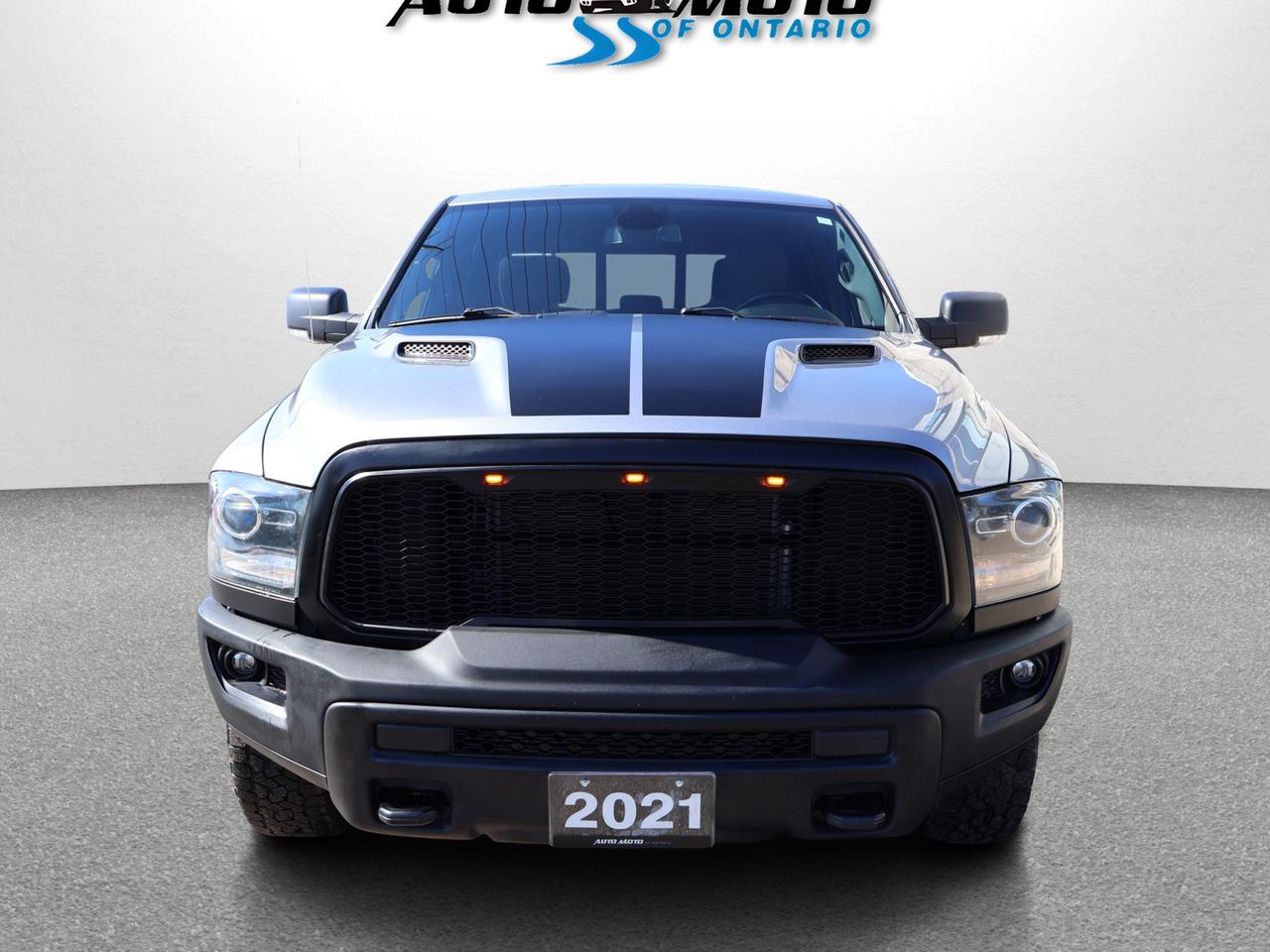 2021 RAM 1500 Classic WARLOCK HEMI 4WD CERTIFIED *1 OWNER*ACCIDENT FREE*DODGE MAINTAIN*  CAMERA BLUETOOTH HEATED SEATS/STEERING CRUISE ALLOYS Photo