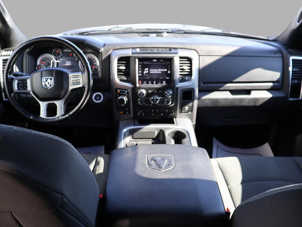 2021 RAM 1500 Classic WARLOCK HEMI 4WD CERTIFIED *1 OWNER*ACCIDENT FREE*DODGE MAINTAIN*  CAMERA BLUETOOTH HEATED SEATS/STEERING CRUISE ALLOYS Photo