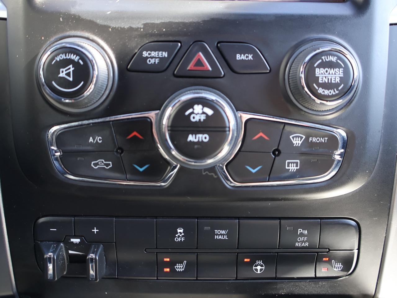 2021 RAM 1500 Classic WARLOCK HEMI 4WD CERTIFIED *1 OWNER*ACCIDENT FREE*DODGE MAINTAIN*  CAMERA BLUETOOTH HEATED SEATS/STEERING CRUISE ALLOYS Photo