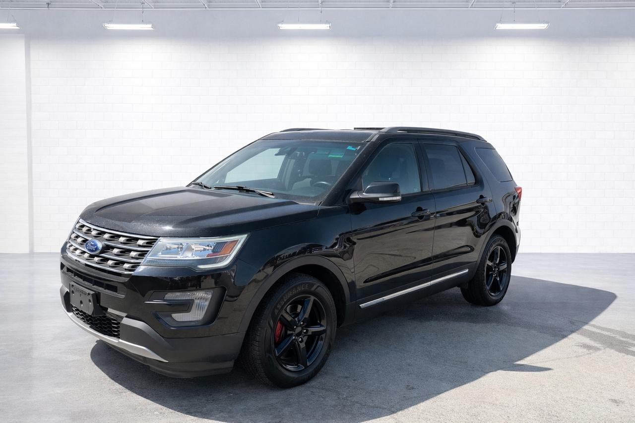 2017 Ford Explorer XLT V6 4WD One Owner Photo