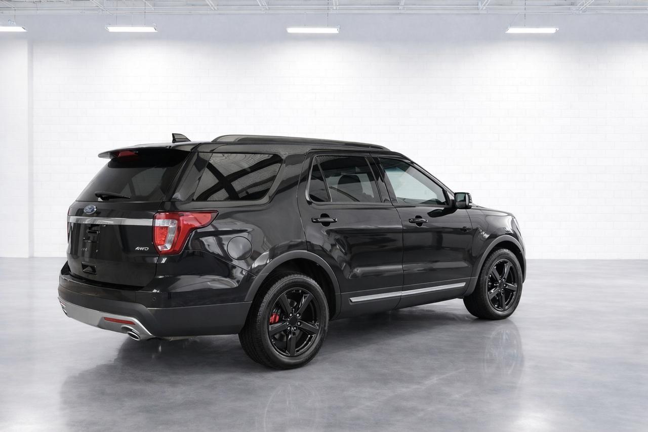 2017 Ford Explorer XLT V6 4WD One Owner Photo