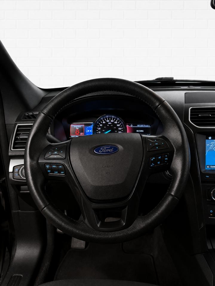 2017 Ford Explorer XLT V6 4WD One Owner Photo