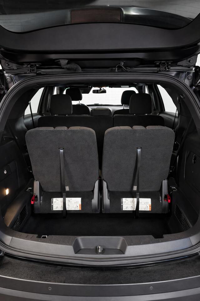 2017 Ford Explorer XLT V6 4WD One Owner Photo