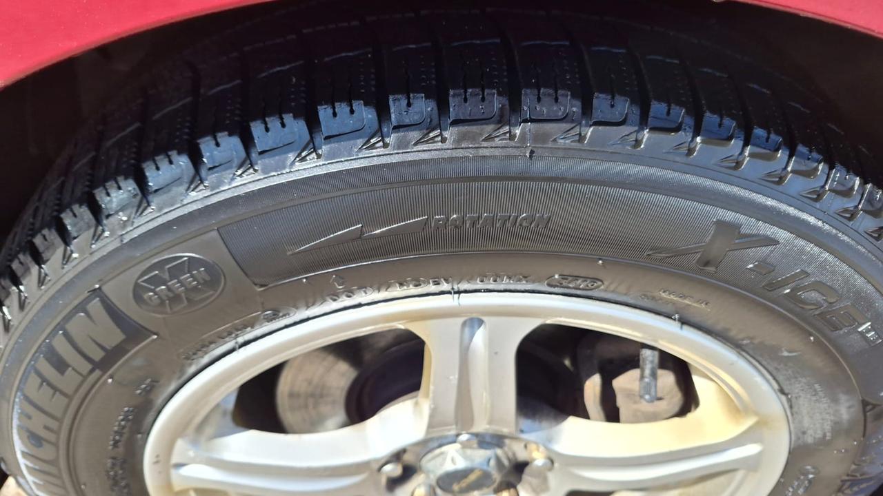 2014 Hyundai Sonata GLS, SEDAN, 2 SETS OF WHEELS, 4 CYL, CERTIFIED Photo