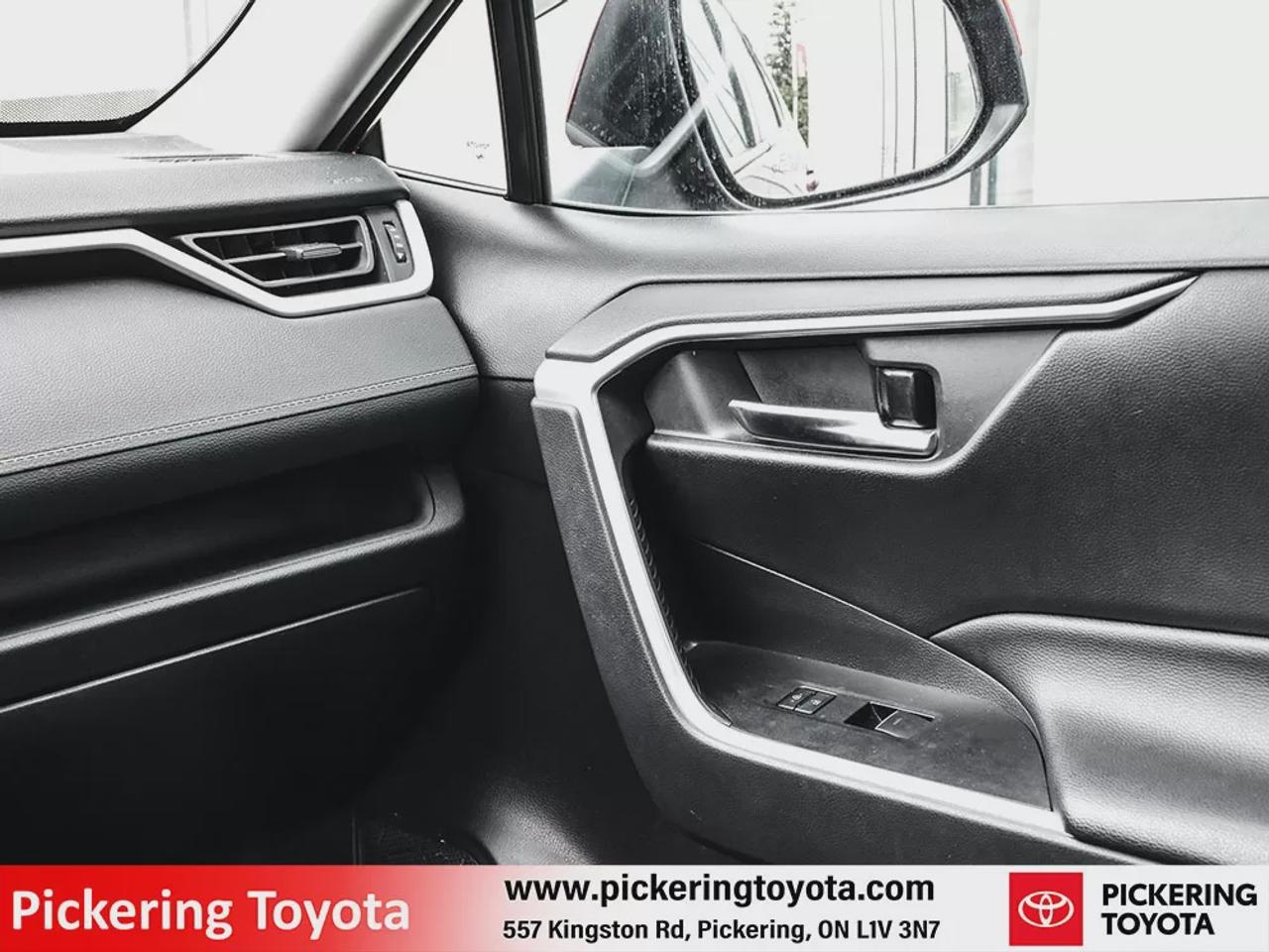 2022 Toyota RAV4 XLE Photo