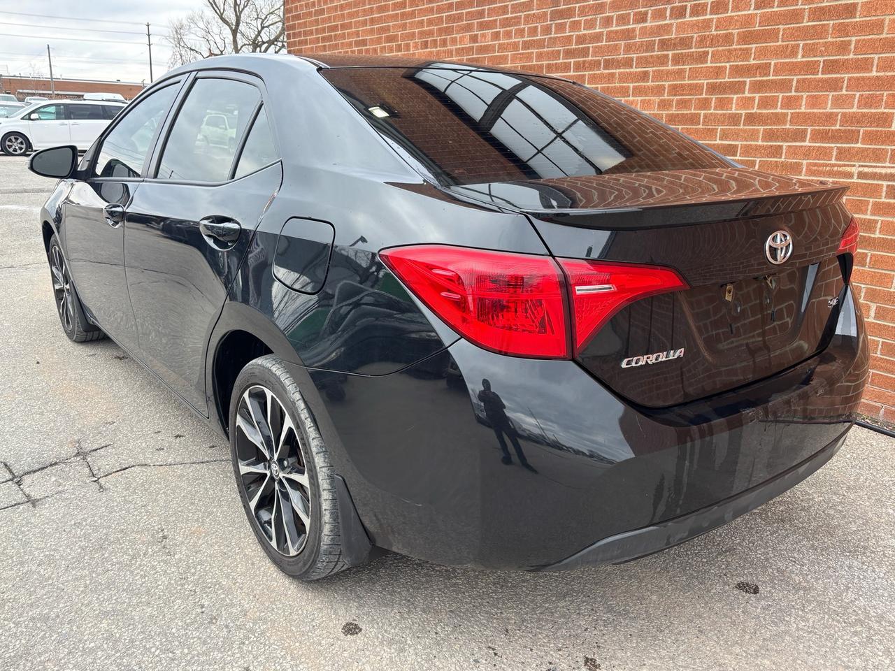 2019 Toyota Corolla SE Leather, Sunroof Photo