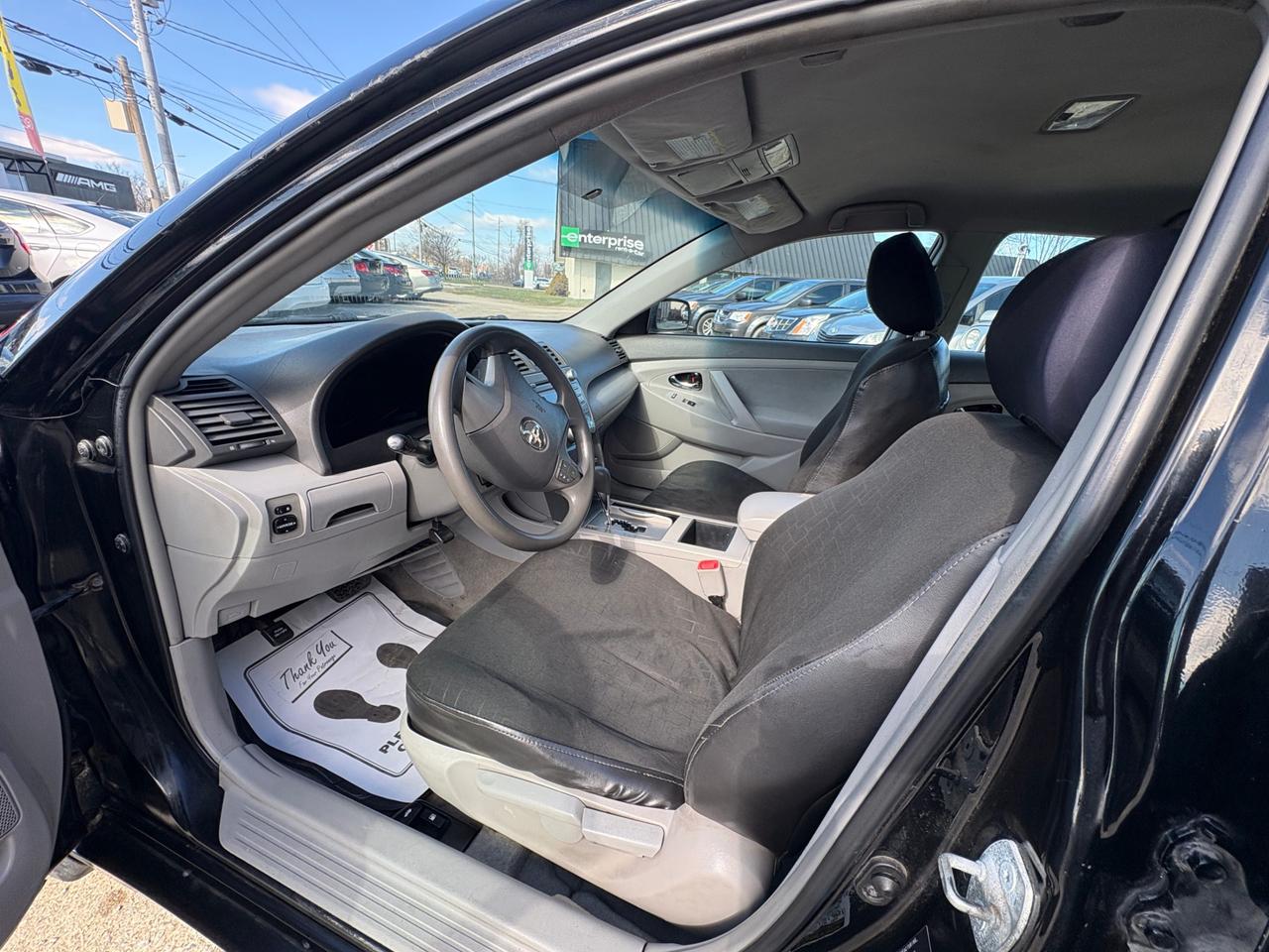 2009 Toyota Camry LE ~ Includes Safety & 1yr Warranty Photo2