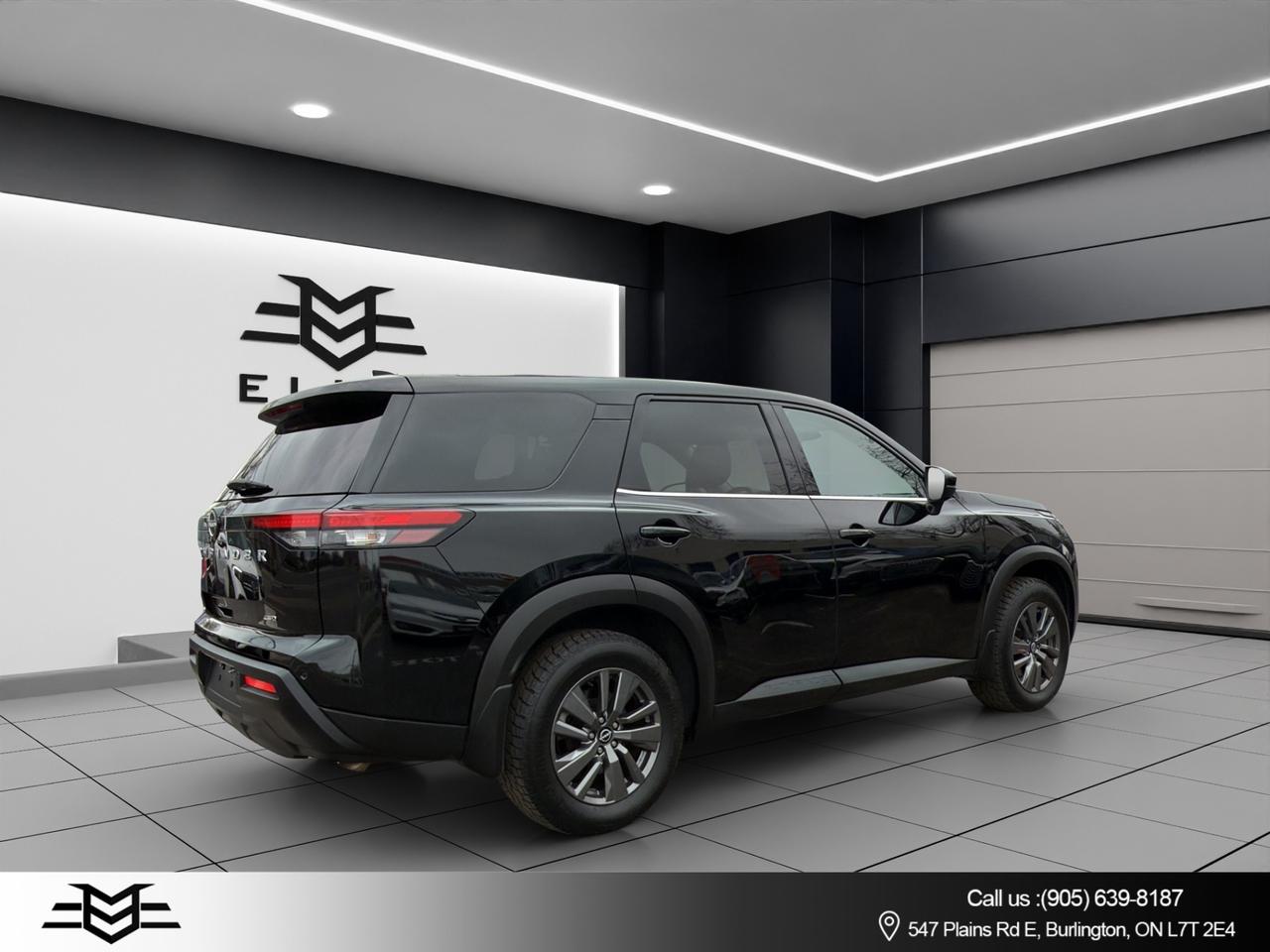 2022 Nissan Pathfinder S 4WD - Blind Spot Monitor - Reverse Camera !! Photo