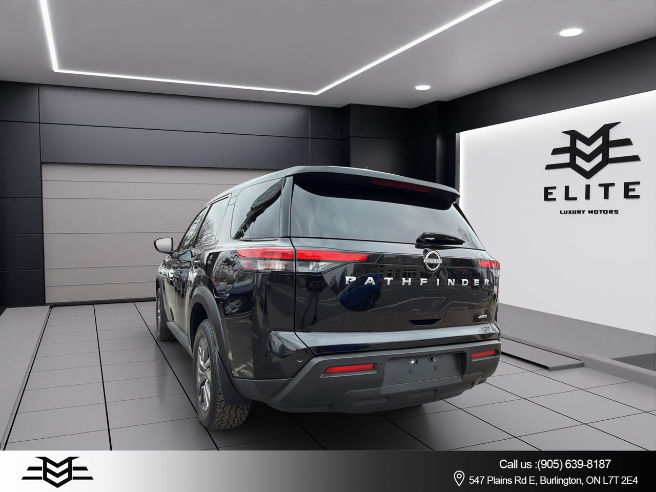 2022 Nissan Pathfinder S 4WD - Blind Spot Monitor - Reverse Camera !! Photo