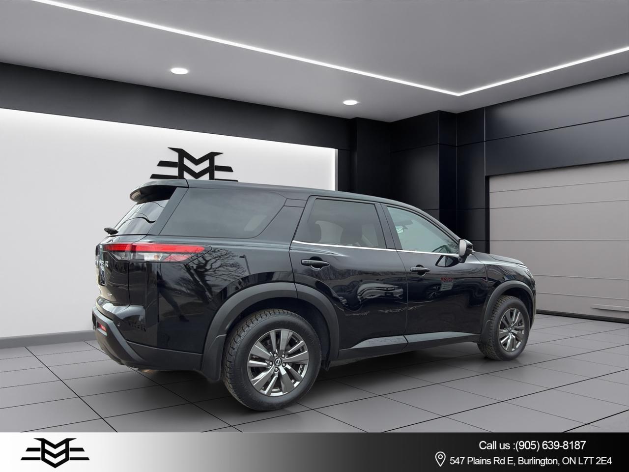 2022 Nissan Pathfinder S 4WD - Blind Spot Monitor - Reverse Camera !! Photo