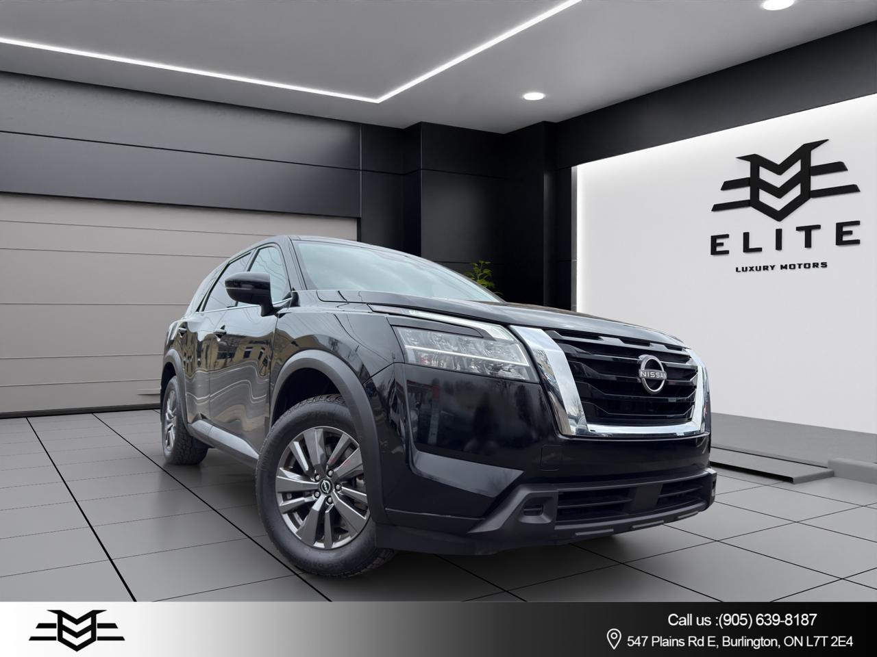2022 Nissan Pathfinder S 4WD - Blind Spot Monitor - Reverse Camera !! Photo