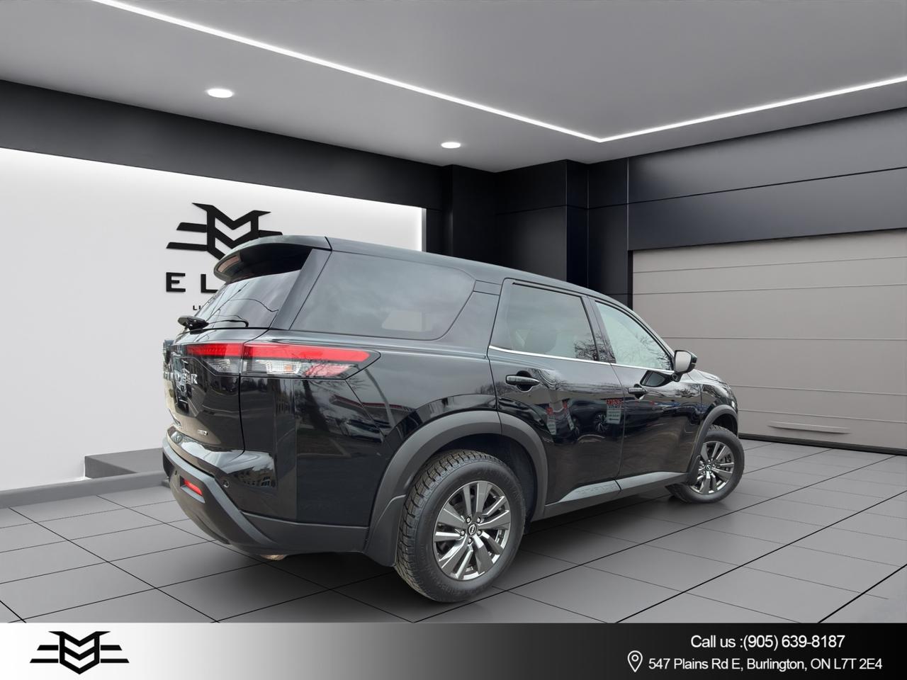 2022 Nissan Pathfinder S 4WD - Blind Spot Monitor - Reverse Camera !! Photo