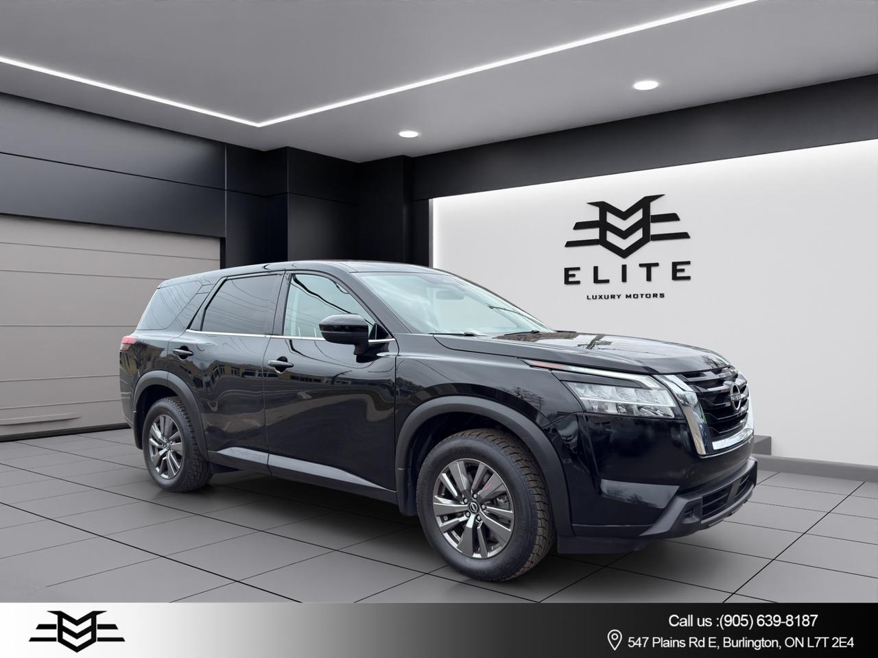 2022 Nissan Pathfinder S 4WD - Blind Spot Monitor - Reverse Camera !! Photo