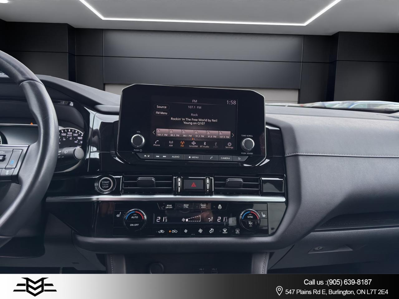 2022 Nissan Pathfinder S 4WD - Blind Spot Monitor - Reverse Camera !! Photo