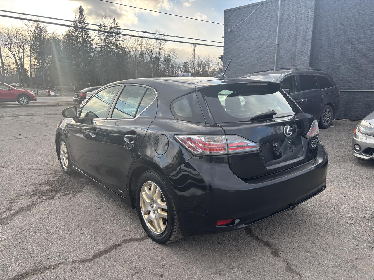 2011 Lexus CT 200h  Photo3