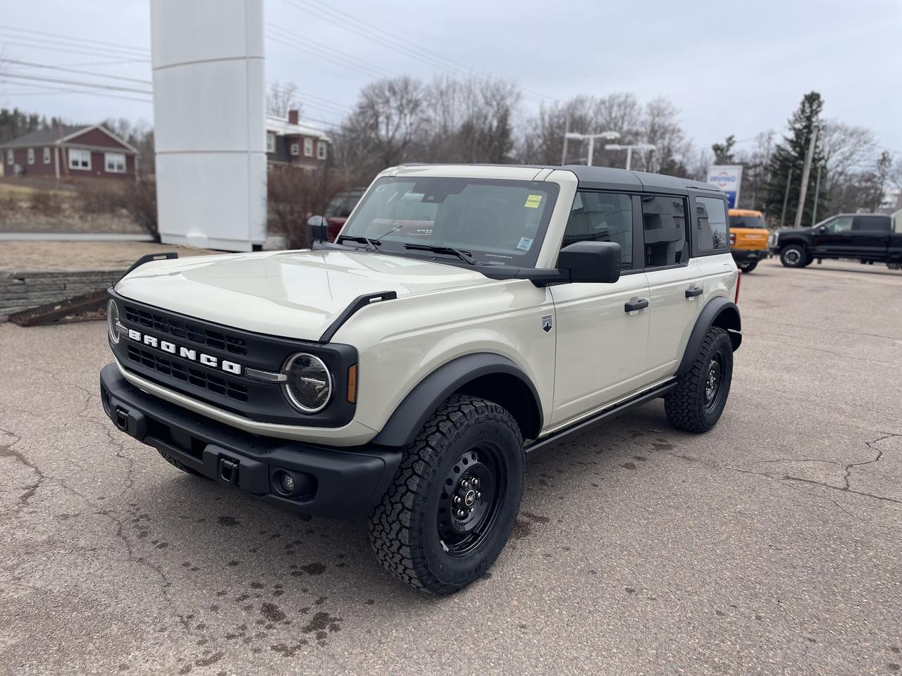 2026 Ford Bronco Big Bend Photo2