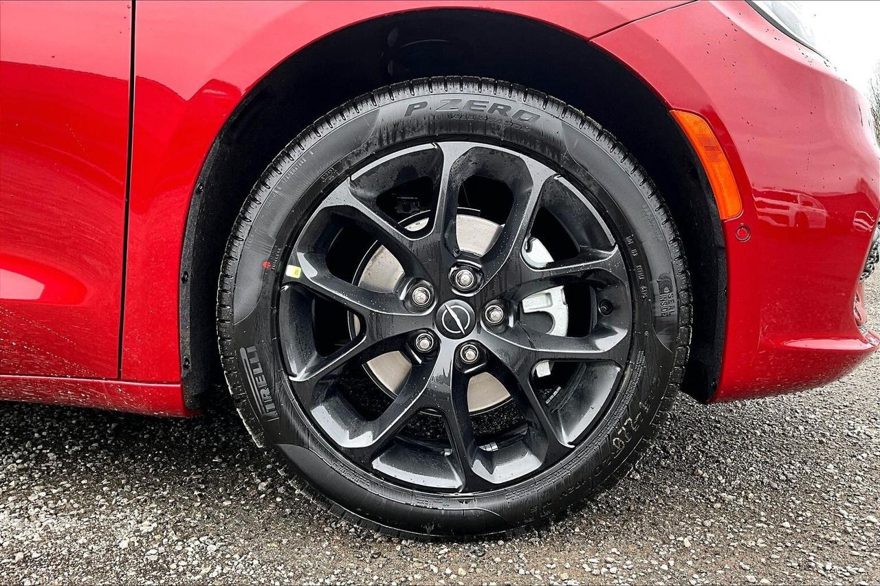 2026 Chrysler Pacifica SELECT FWD | Leather | S App Pkg | Safety Sphere Photo