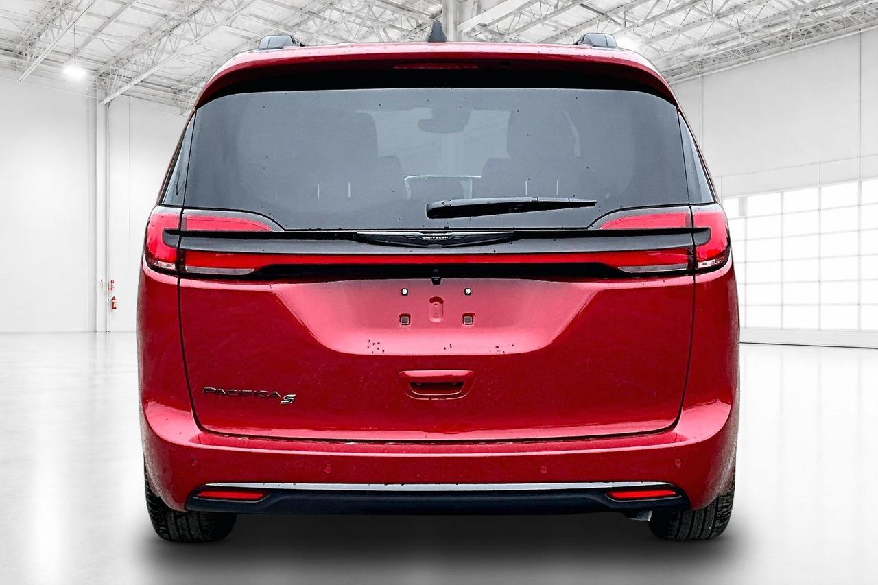 2026 Chrysler Pacifica SELECT FWD | Leather | S App Pkg | Safety Sphere Photo3