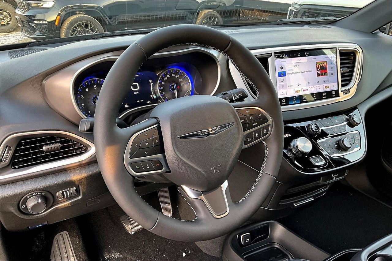 2026 Dodge Grand Caravan SXT | 10.1" Touch Screen | Leather | Stow N Go Photo