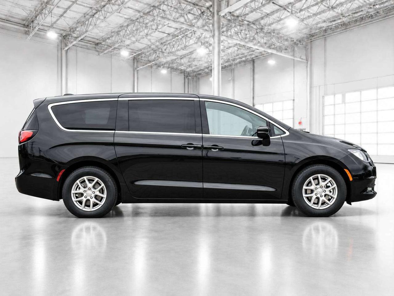 2026 Dodge Grand Caravan SXT Photo