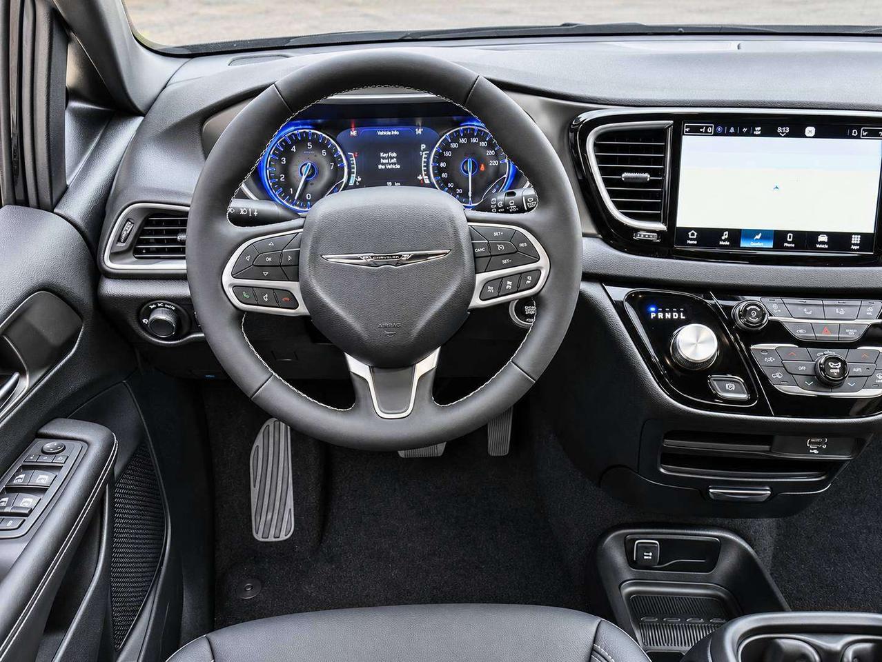 2026 Dodge Grand Caravan SXT Photo