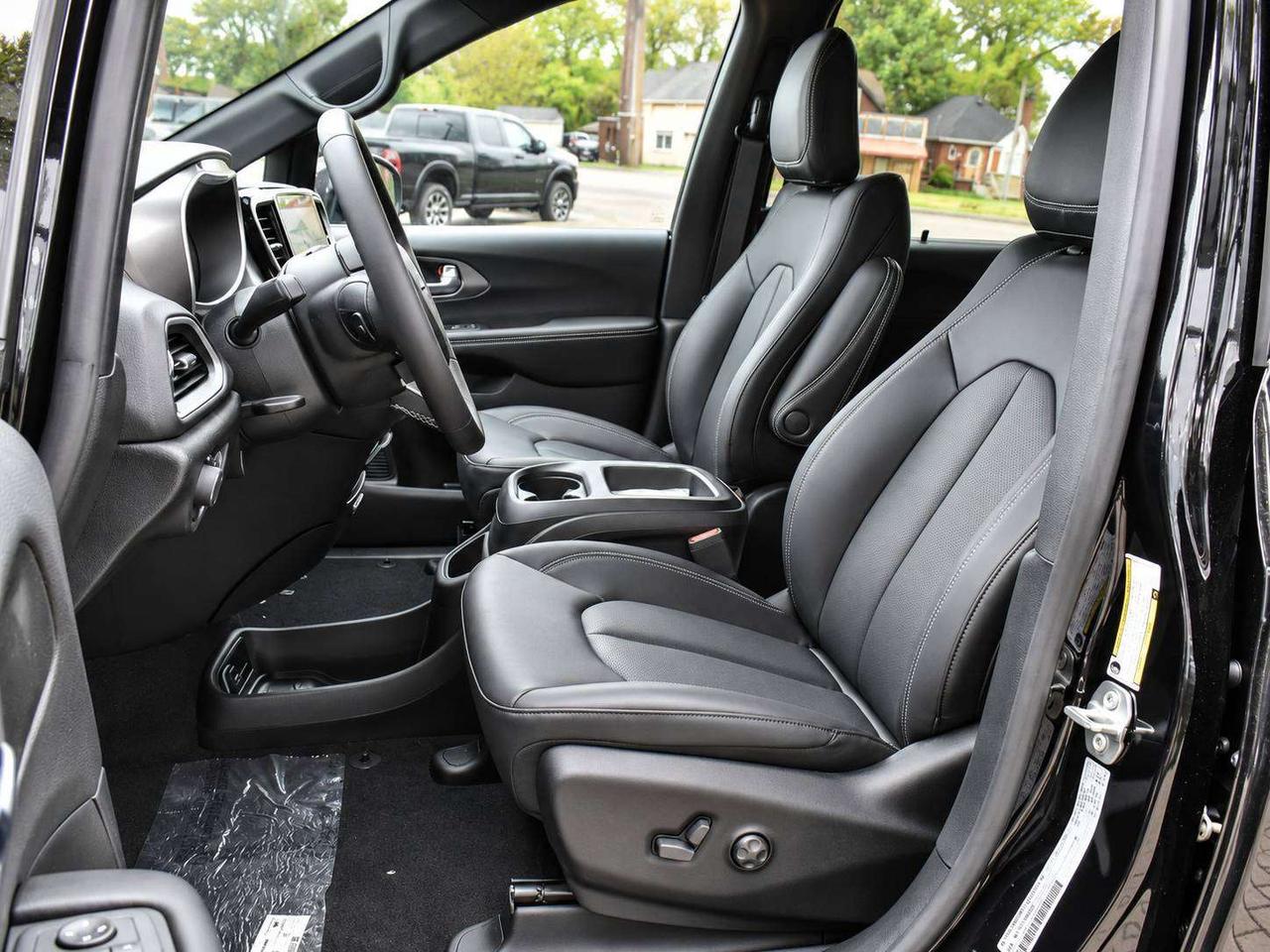 2026 Dodge Grand Caravan SXT Photo