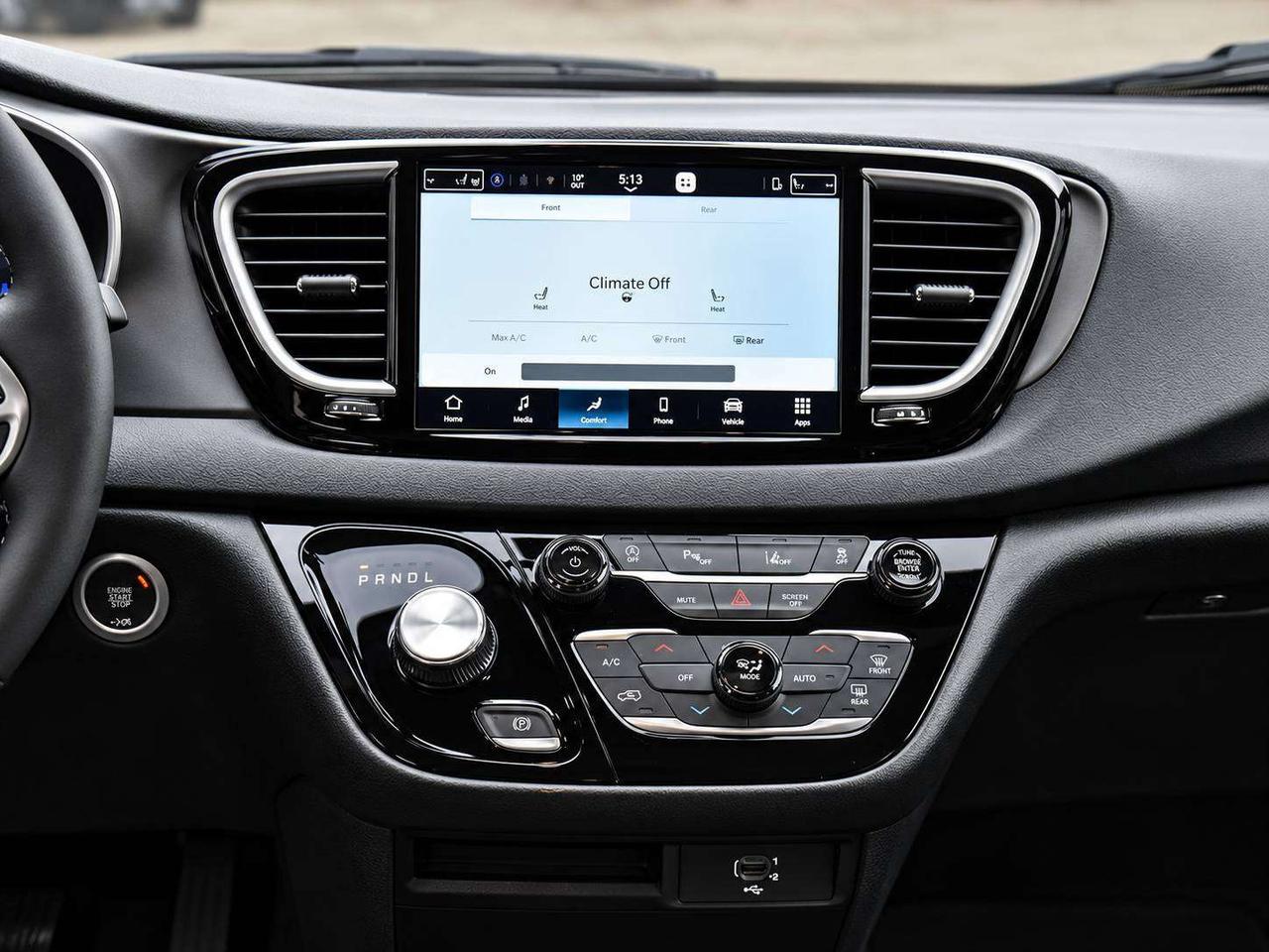 2026 Dodge Grand Caravan SXT Photo