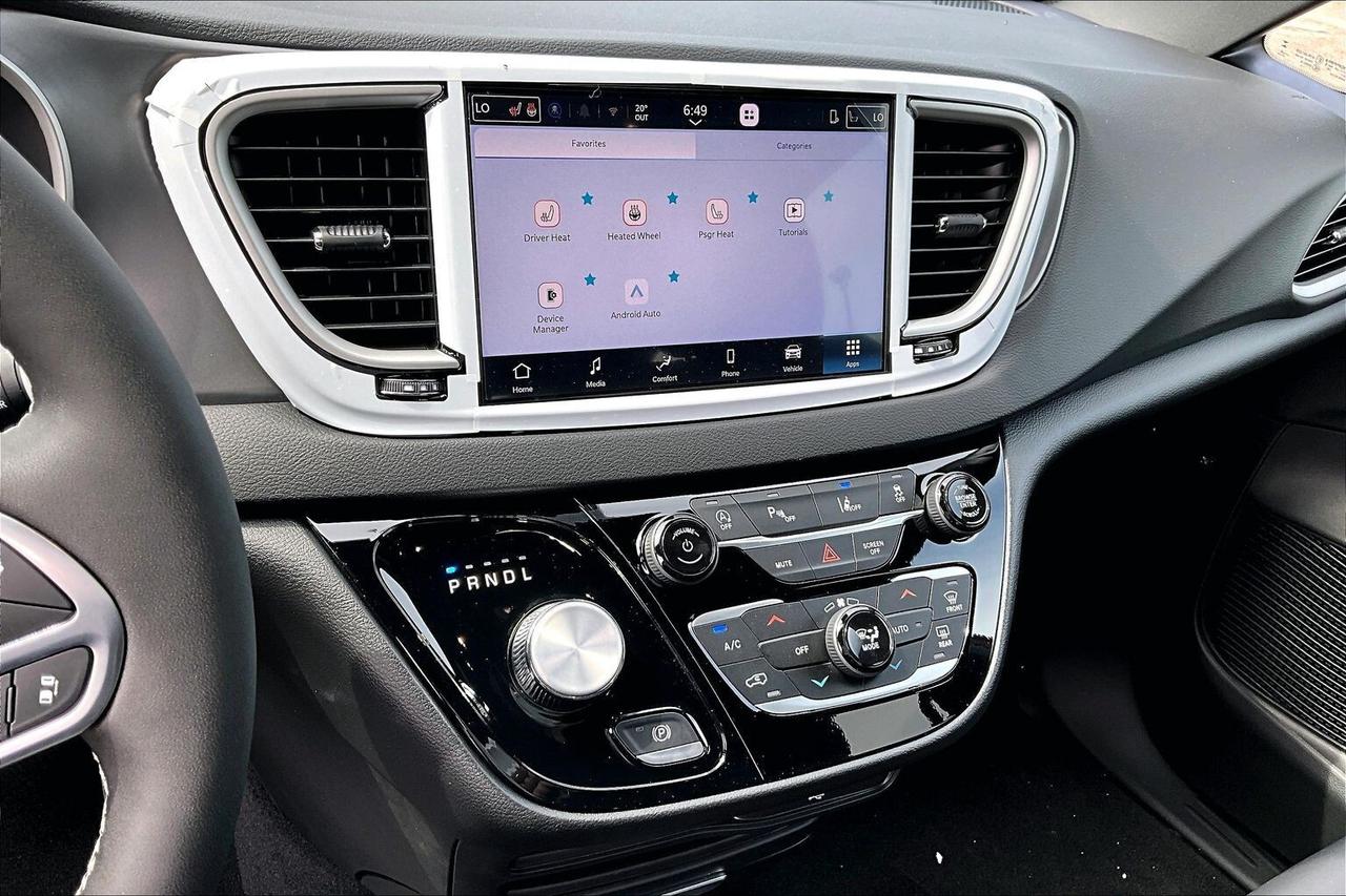 2026 Dodge Grand Caravan SXT | 10.1" Touch Screen | Leather | Stow N Go Photo