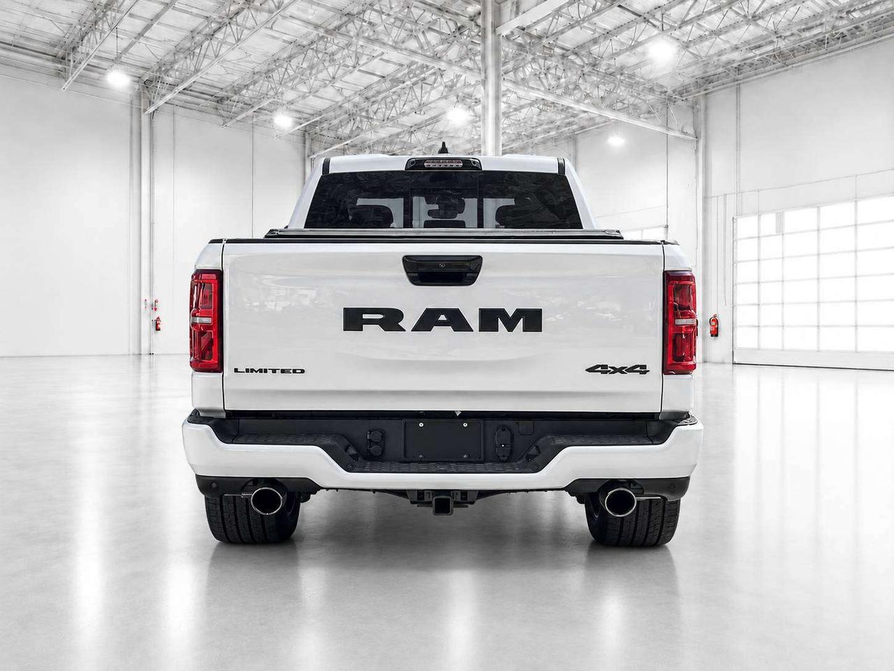 2026 RAM 1500 LIMITED | Night Pkg | HEMI | Pano Roof | Level A Photo