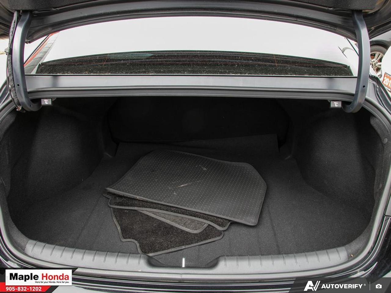 2024 Hyundai Elantra Sunroof| Heated Seats| Good Condition| Must See| Photo