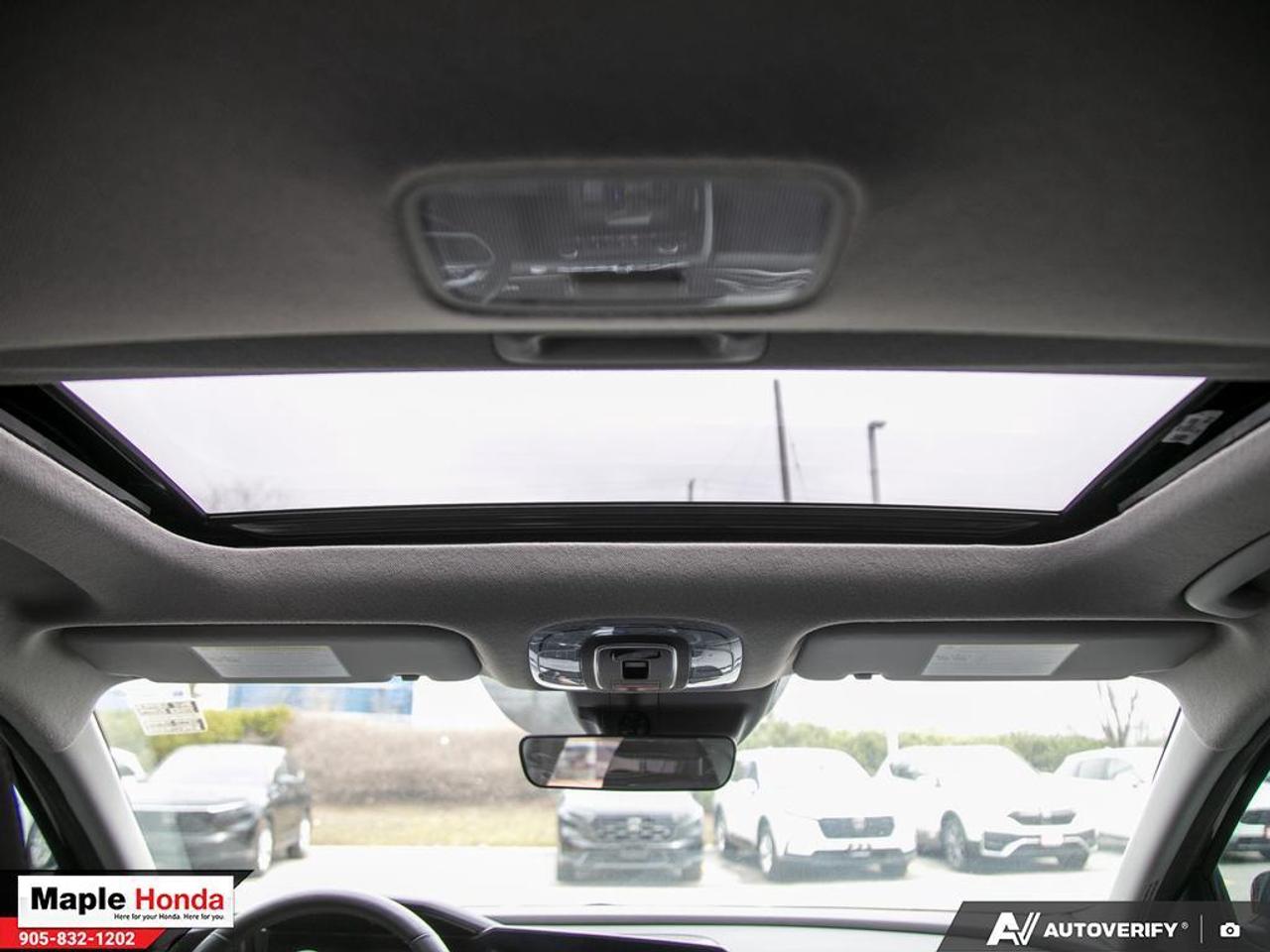 2024 Hyundai Elantra Sunroof| Heated Seats| Good Condition| Must See| Photo