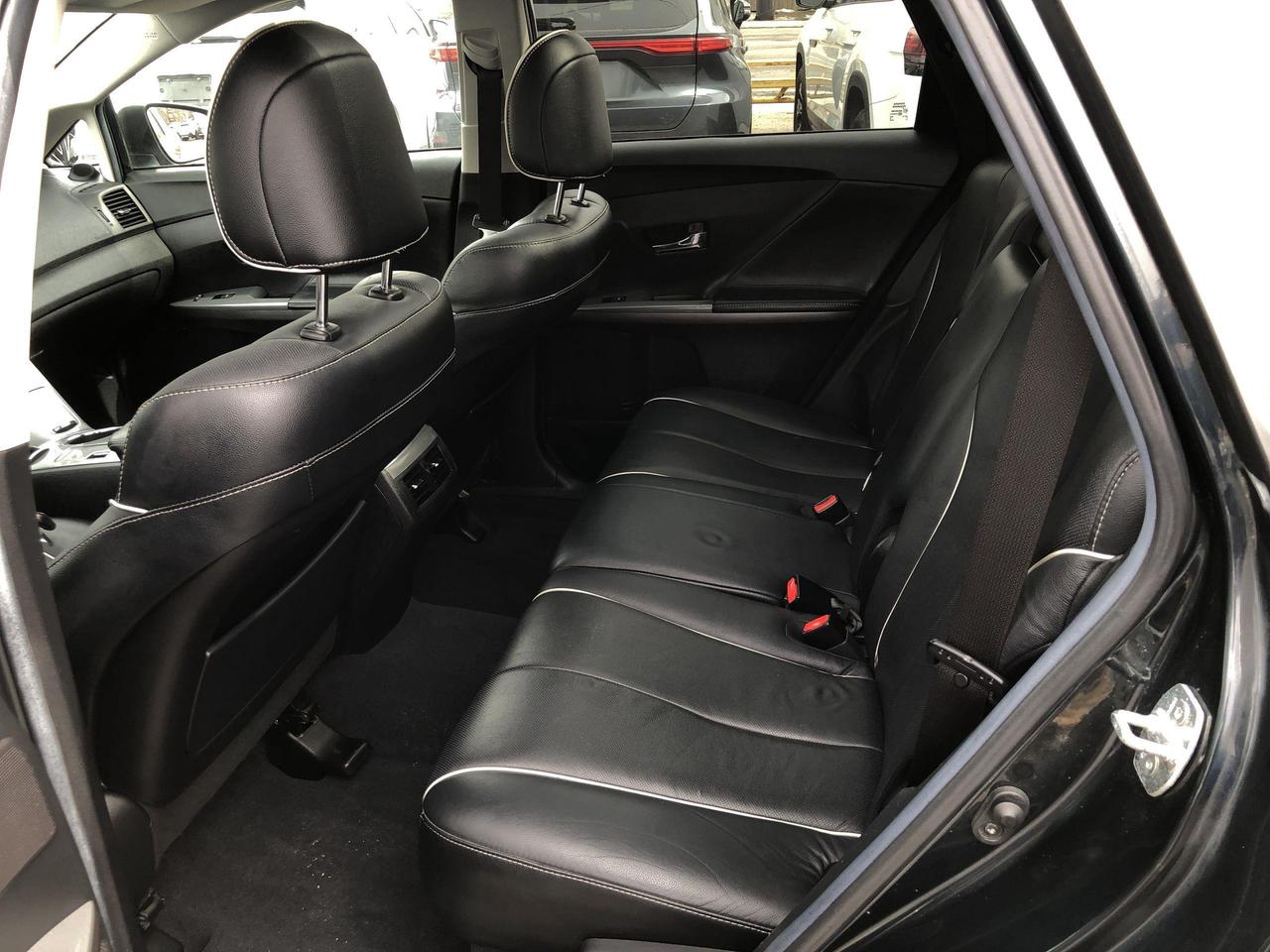 2014 Toyota Venza V6 LIMITED AWD, LEATHER, DUAL ROOF, HTD. SEATS, JB Photo