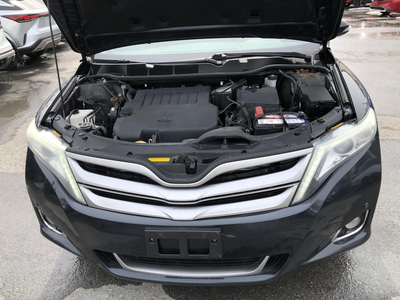 2014 Toyota Venza V6 LIMITED AWD, LEATHER, DUAL ROOF, HTD. SEATS, JB Photo