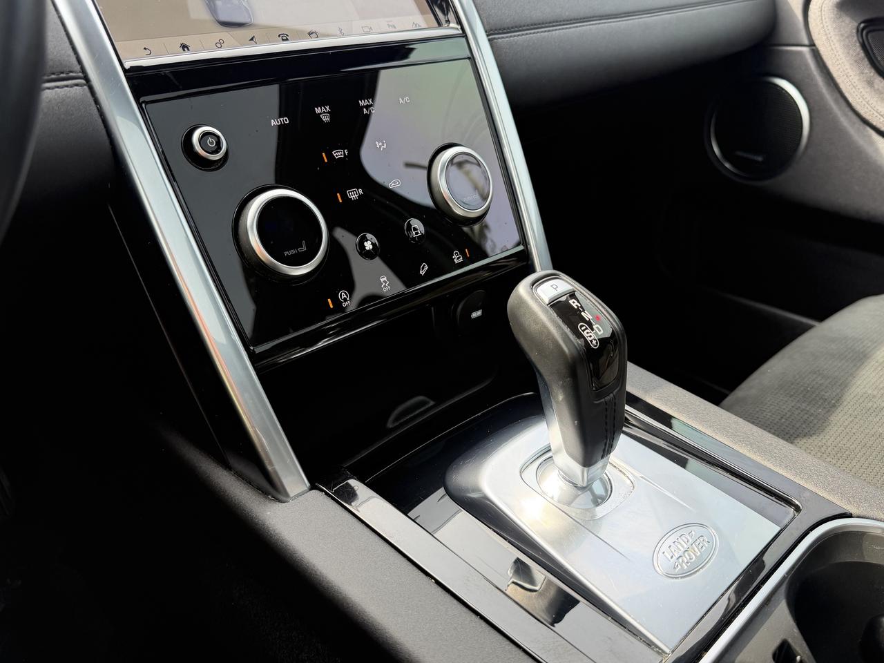 2020 Land Rover Discovery Sport SE AWD Photo
