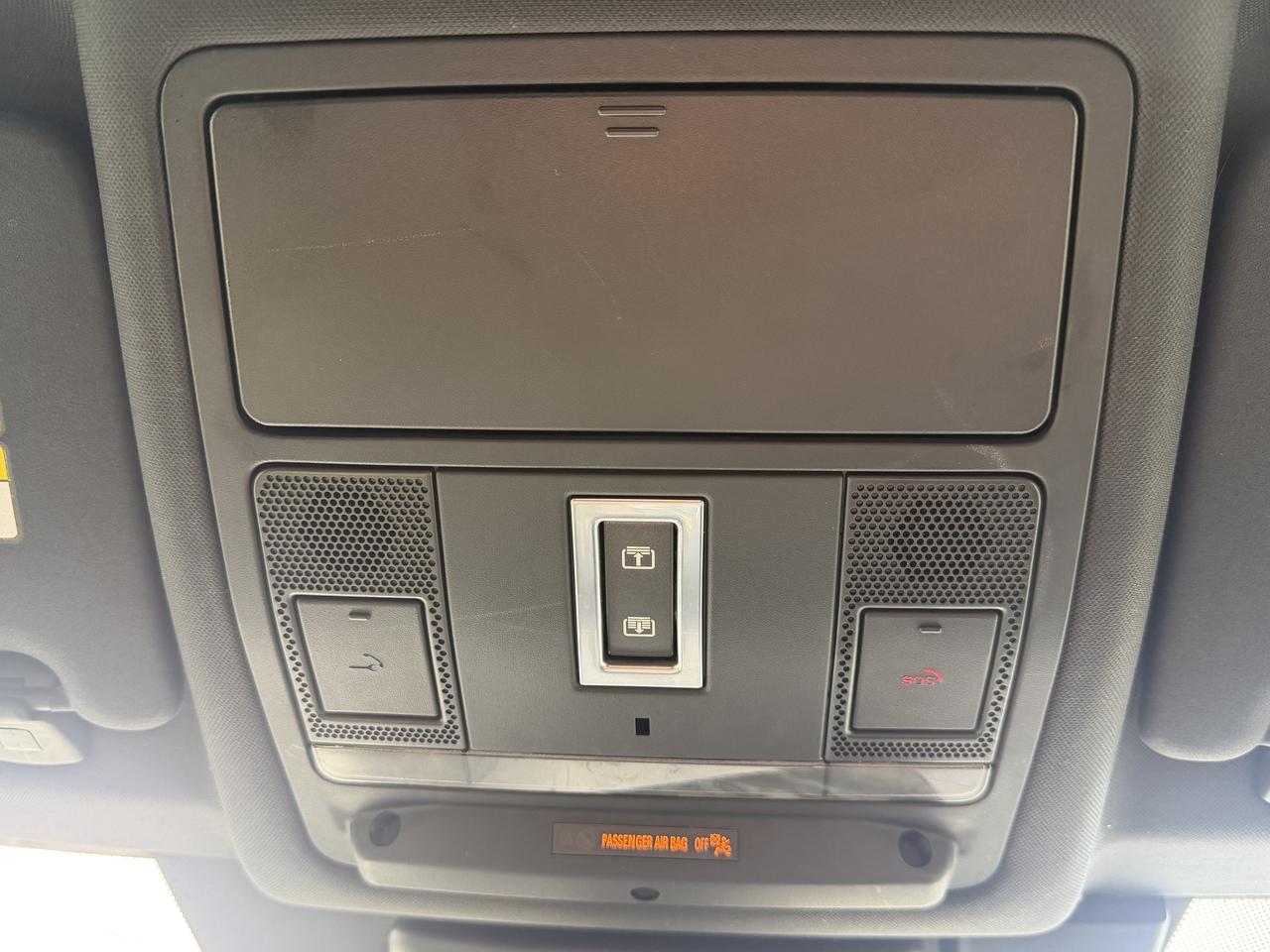 2020 Land Rover Discovery Sport SE AWD Photo