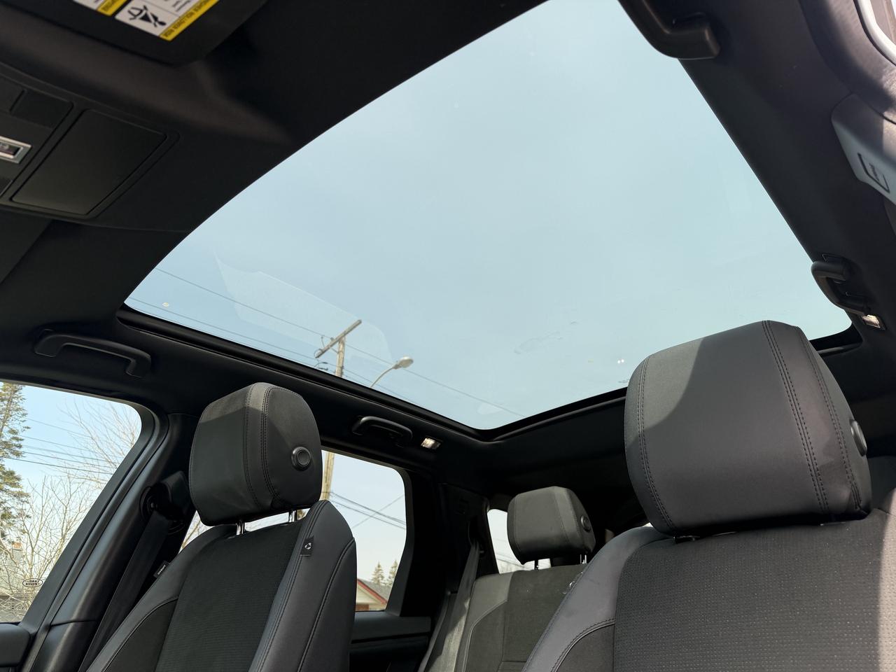 2020 Land Rover Discovery Sport SE AWD Photo