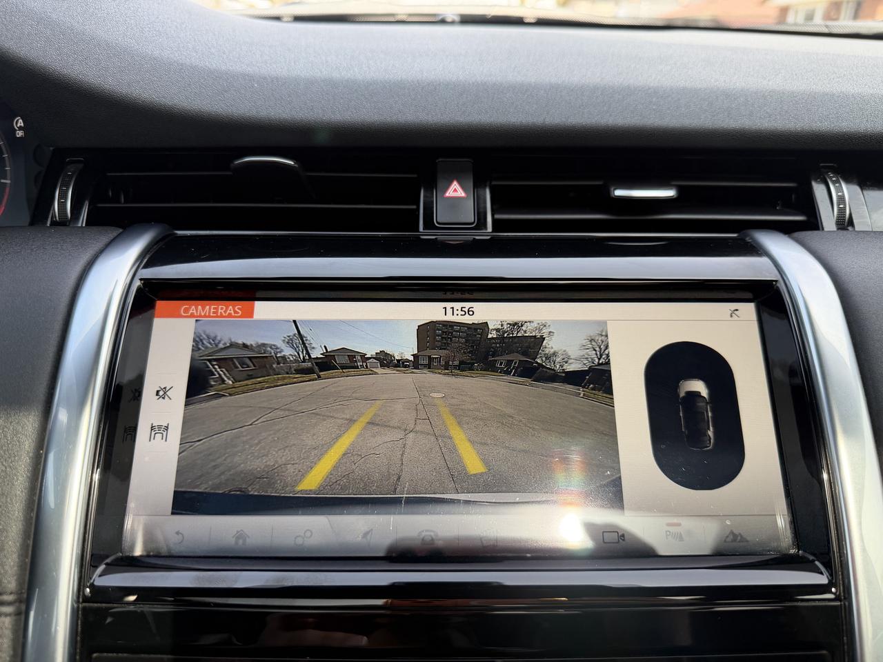 2020 Land Rover Discovery Sport SE AWD Photo