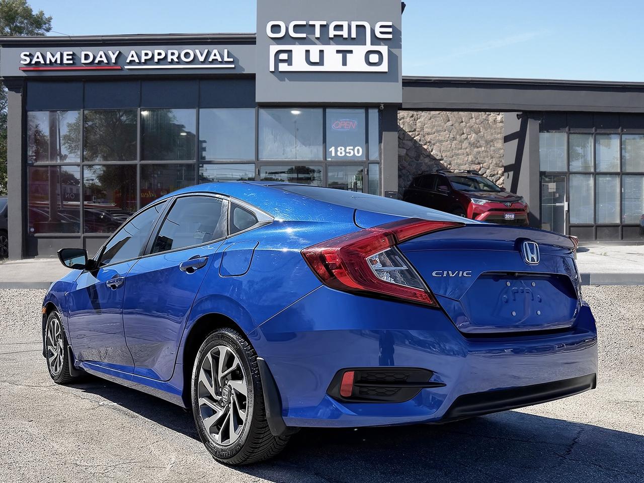 2017 Honda Civic Sedan 4dr CVT EX Photo