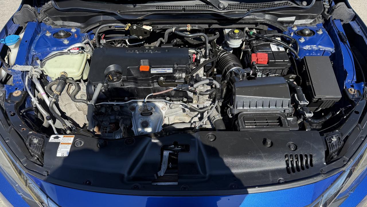 2017 Honda Civic Sedan 4dr CVT EX Photo