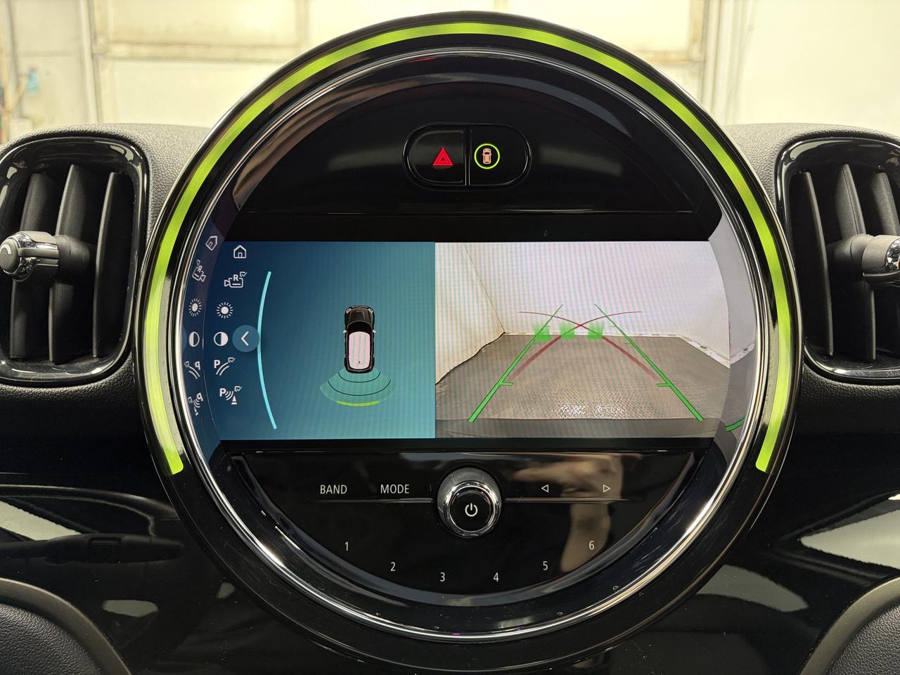 13831923
