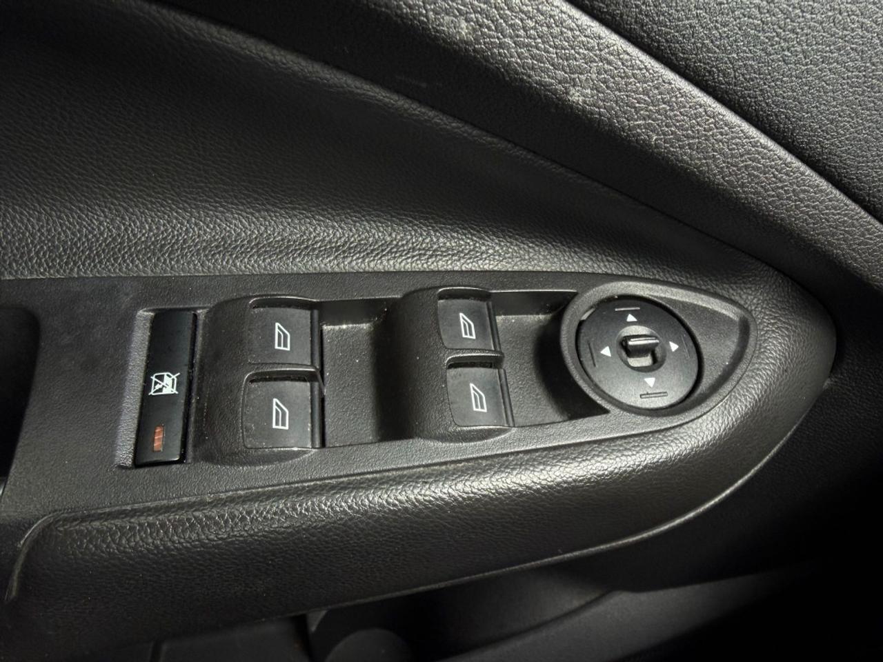 2016 Ford Escape SE 4dr 4x4 Automatic Photo