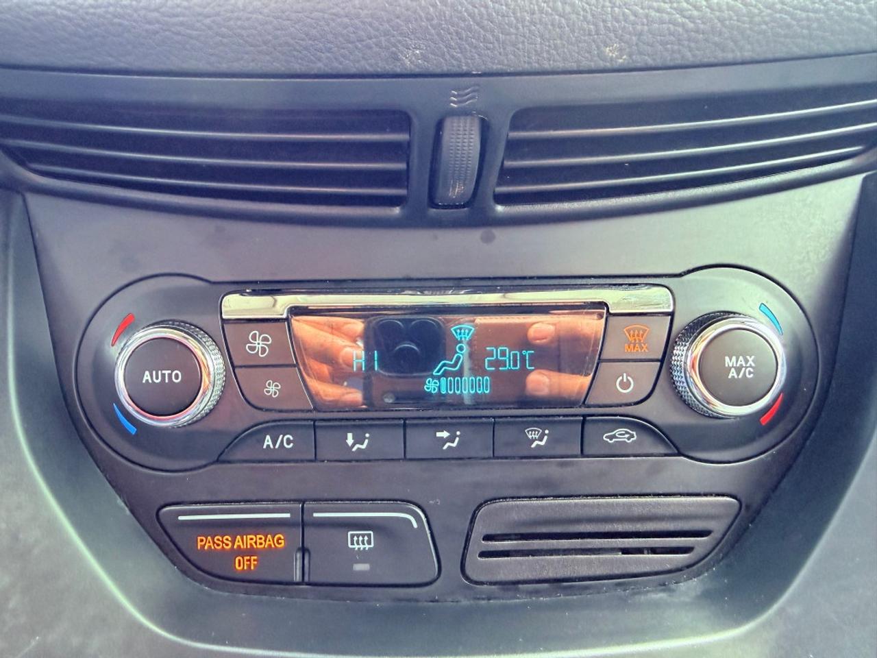 2016 Ford Escape SE 4dr 4x4 Automatic Photo