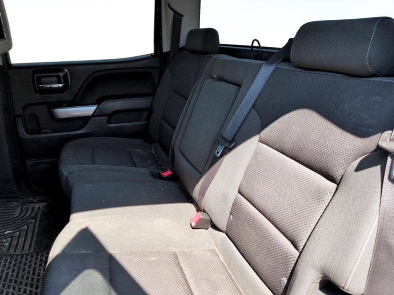 2018 Chevrolet Silverado 1500 2LT  *Z71 PKG - CLEAN CF* Photo